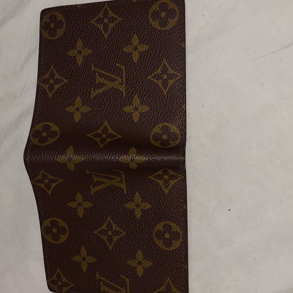 Authentic Louis Vuitton - Men’s LV Canvas Monogram Bifold Wallet - Picture 4 of 11